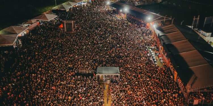 Funn Arena Brasil reúne cerca de 20 mil pessoas em segunda noite em Itaperuna