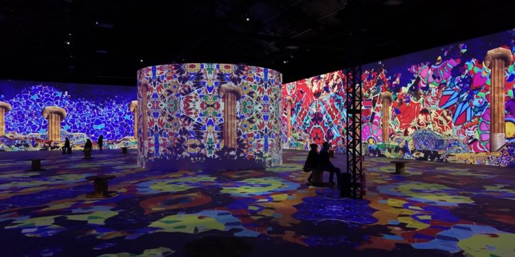 Klimt e Gaudí: mostra imersiva chega ao Rio no dia do centenário da morte do arquiteto catalão