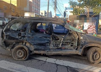 Acidente entre carro e ônibus deixa homem ferido em Volta Redonda